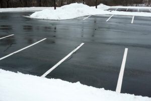 Call 317-549-1833 For Professional Parking Lot Damage Repair in Indianapolis